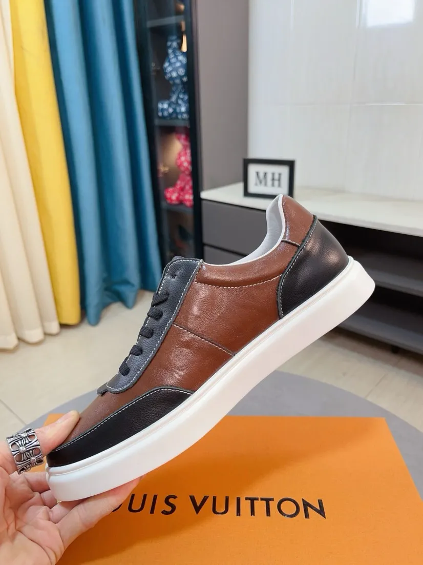 Ex-factory price 440🌹🌹[LV]🌹High-end brand of men's shoes: Official website 1:1 Latest masterpiece: The upper is made of first-layer cowhide imported from Italy with special materials➕made of full genuine leather lining🔥, making walking more convenient and comfortable! Exclusive new style, stunning work [color]! Create a fashionable personality to set off your uniqueness! A must-have for trendy men! Classic🔥Number: 38-44